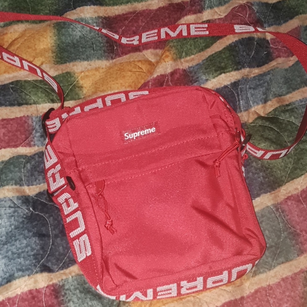 Supreme Shoulder Bag SS18